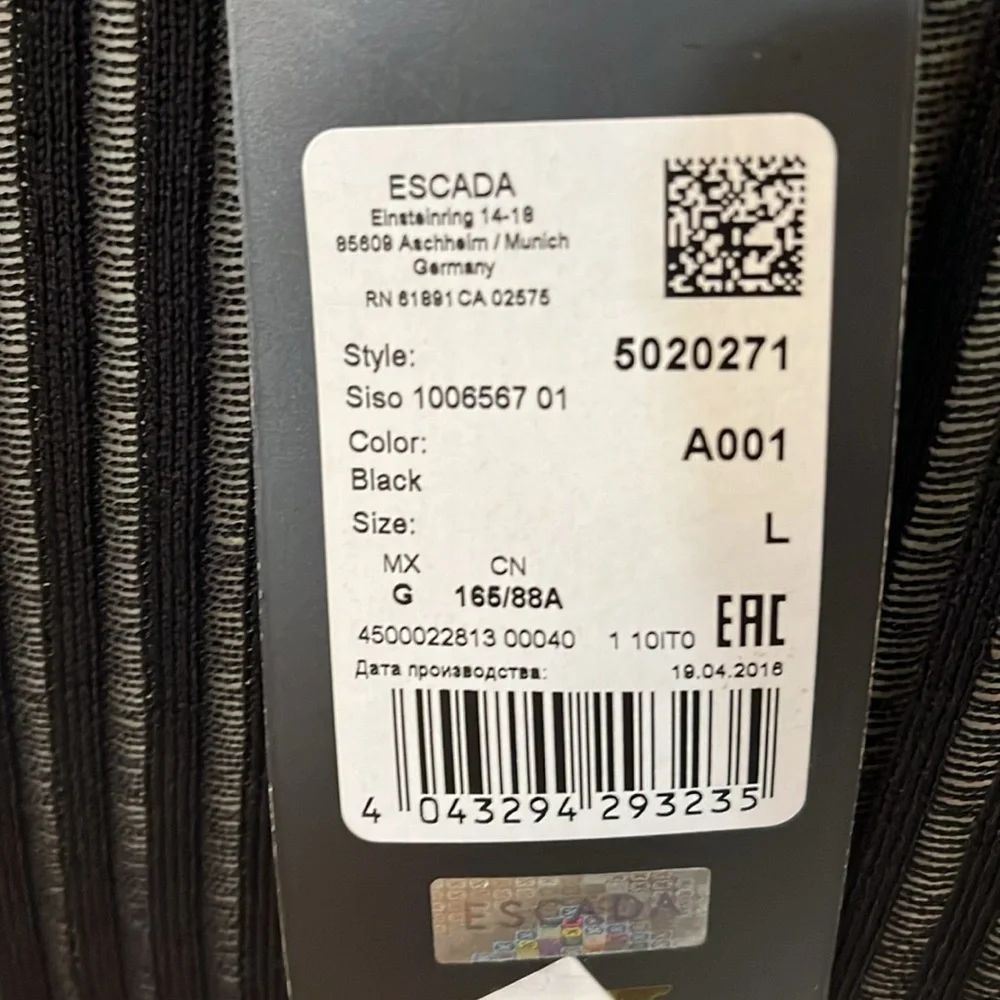 ESCADA - Picture 12 of 13